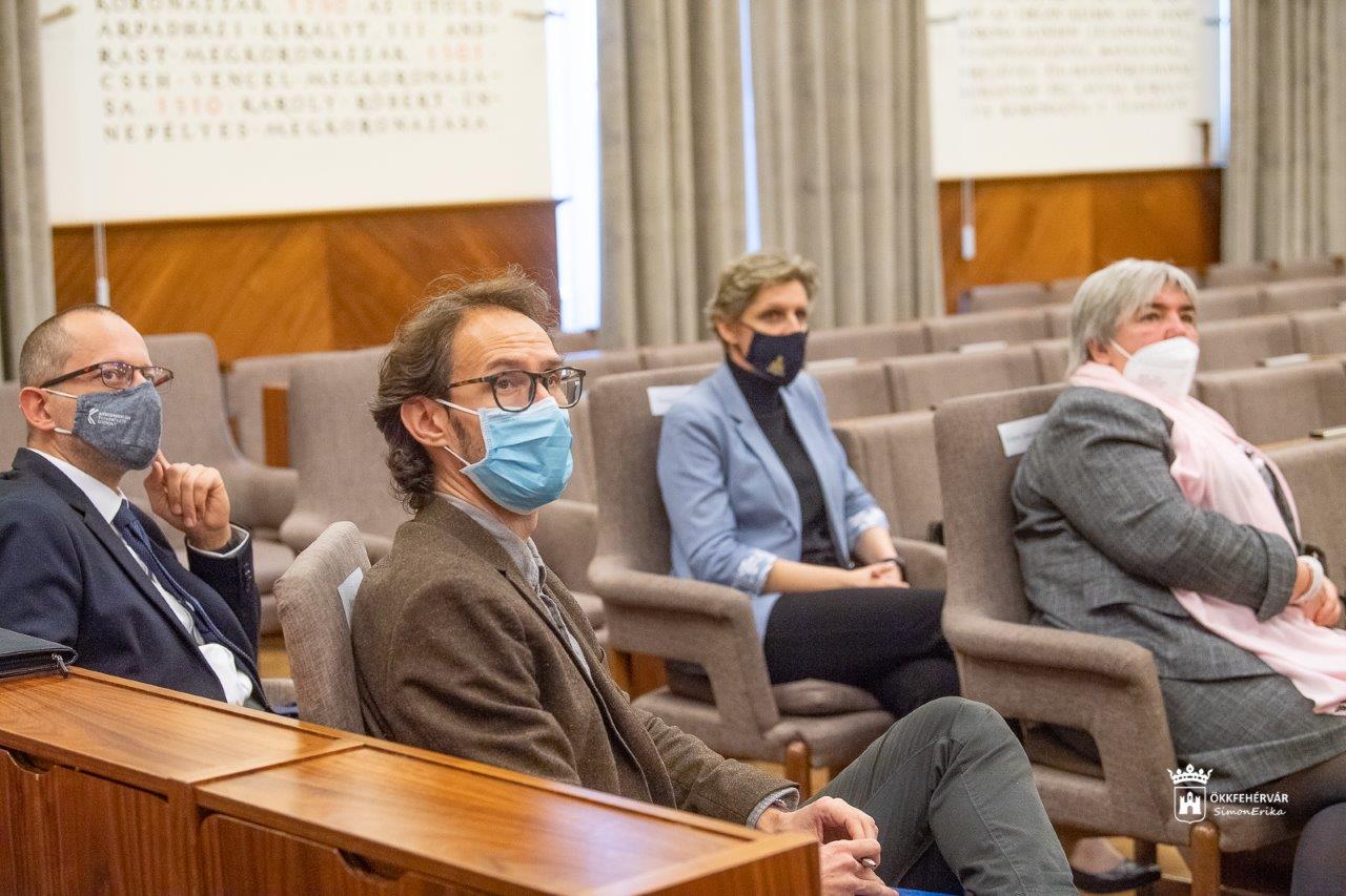 HÉT HATÁR konferencia az oktatás digitalizációjáról