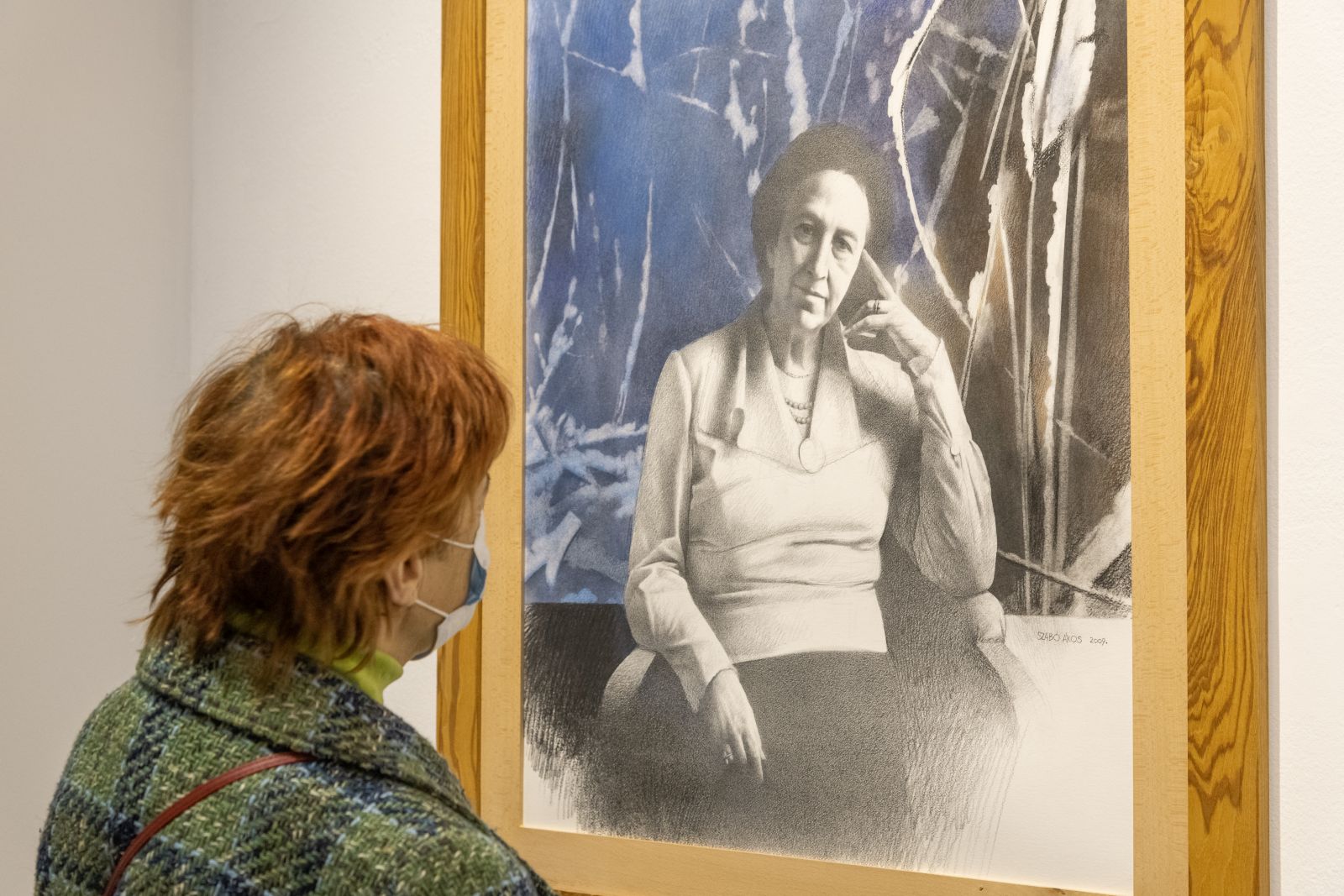 Szabó Ákos festőművész életmű kiállítása nyílt meg a Csók Képtárban