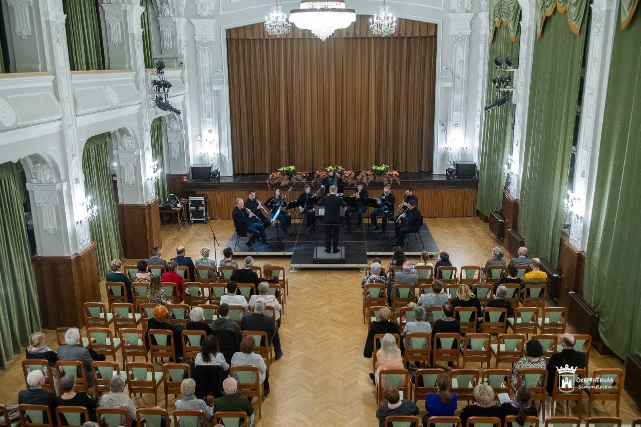 Fúvósszerenád az Alba Regia Szimfonikusoktól