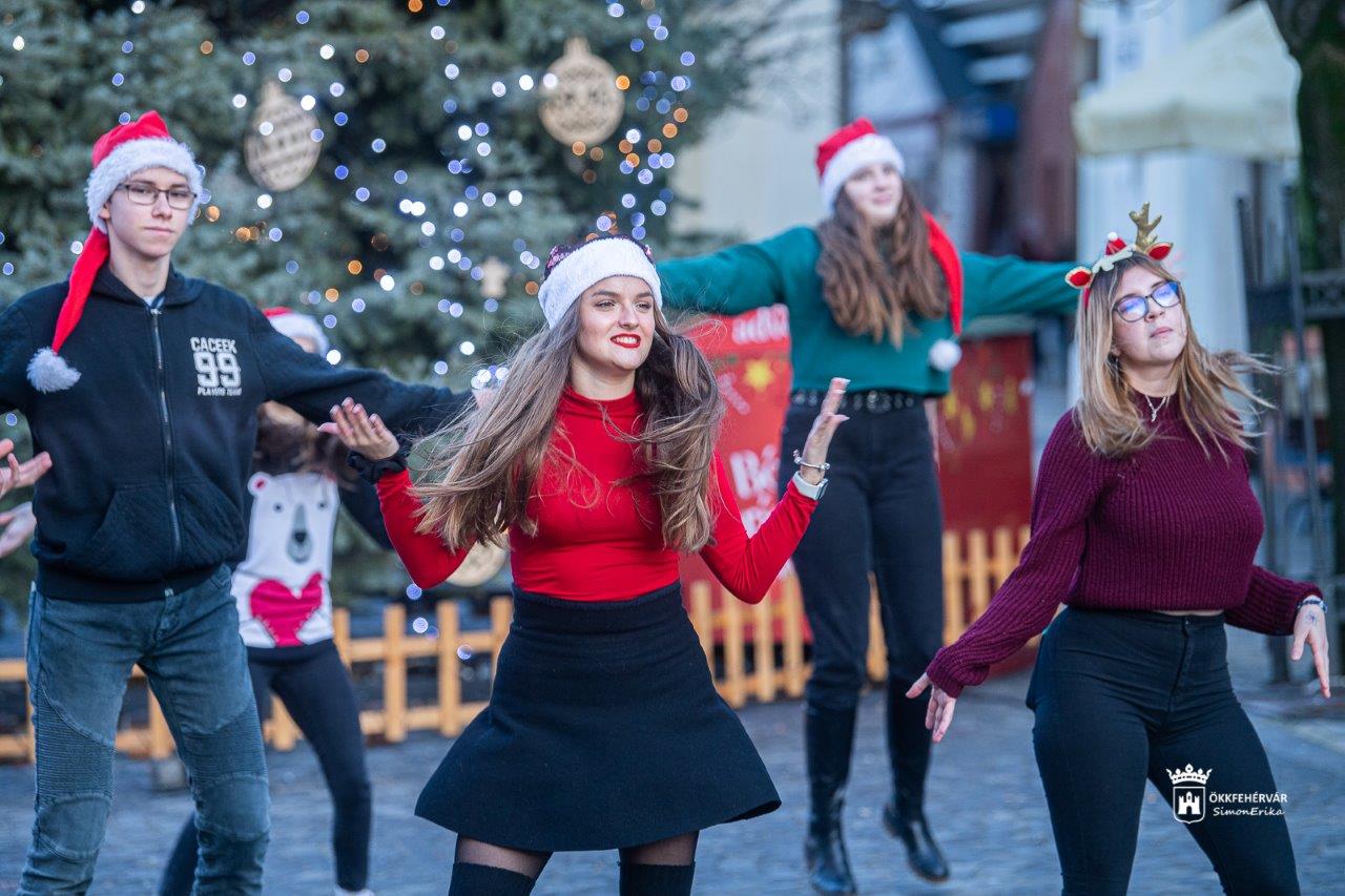Mikuláskavalkád Székesfehérvár Belvárosában
