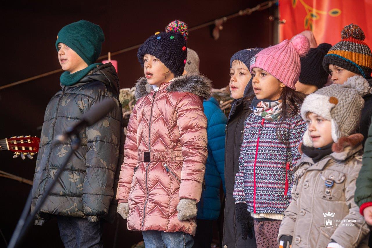 A gyerekeké a Városház téri Adventi színpad december 7-től