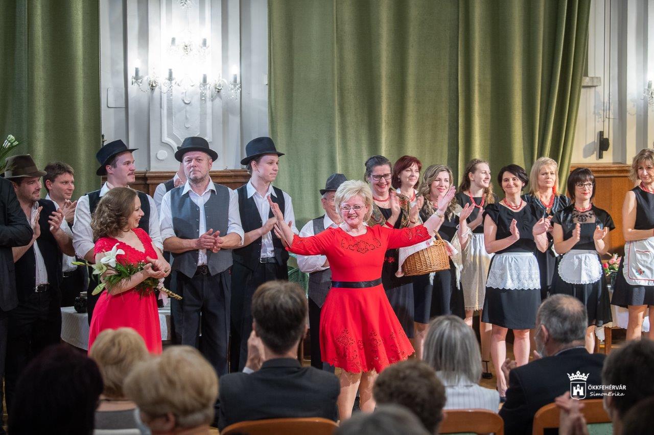 Farsangi operaparádé a Vox Mirabilis kórussal