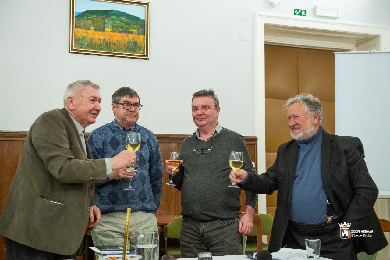 Péntek Imre költőt köszöntötték nyolcvanadik születésnapján