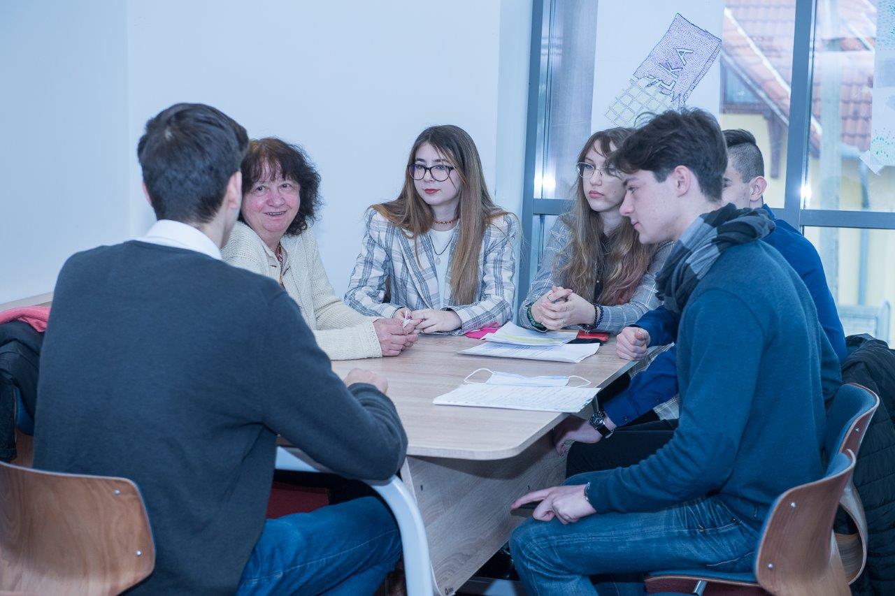 Országos Középiskolai Problémamegoldó Verseny az MCC-nél