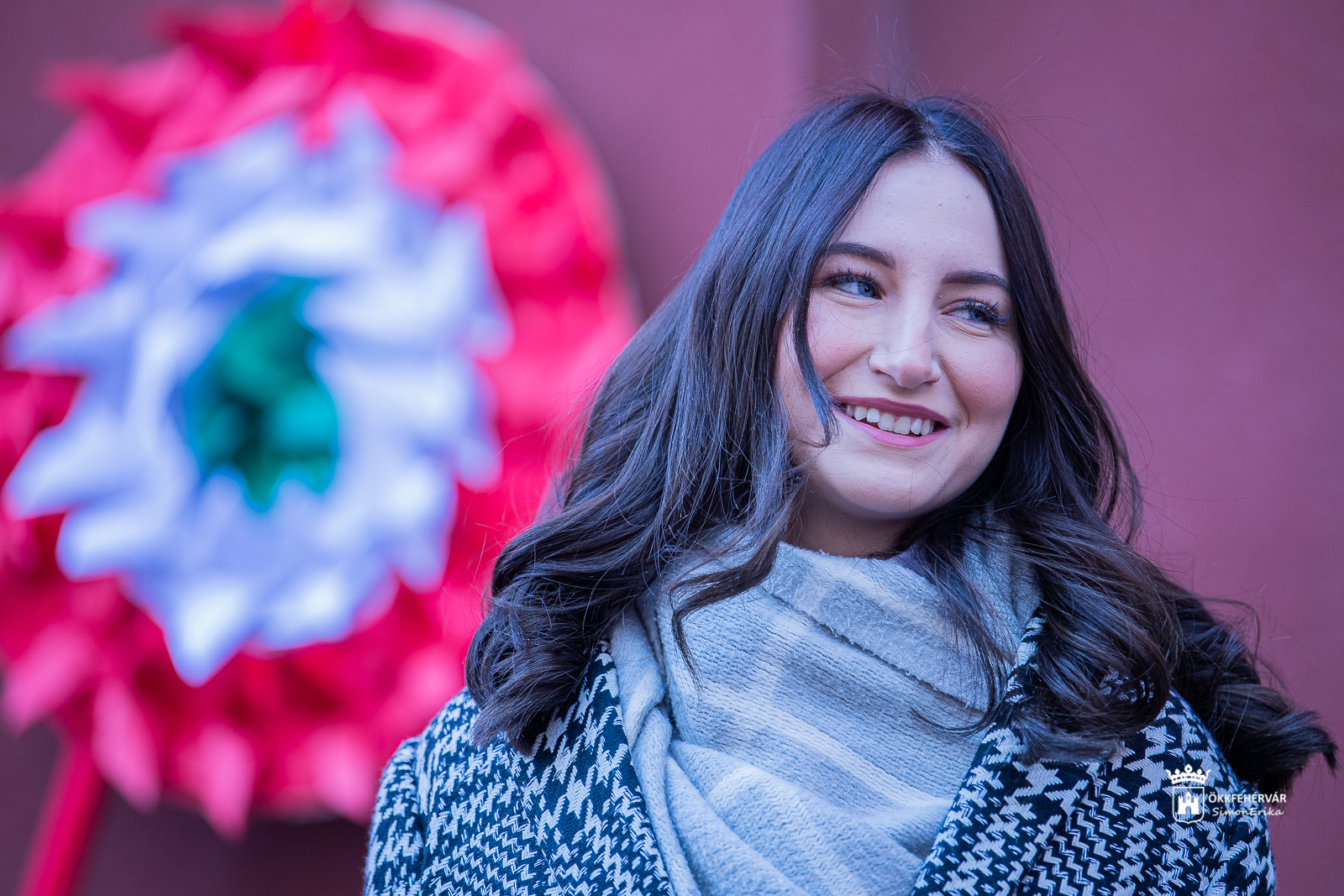 Hunyadisok megemlékezése a Petőfi-emléktáblánál