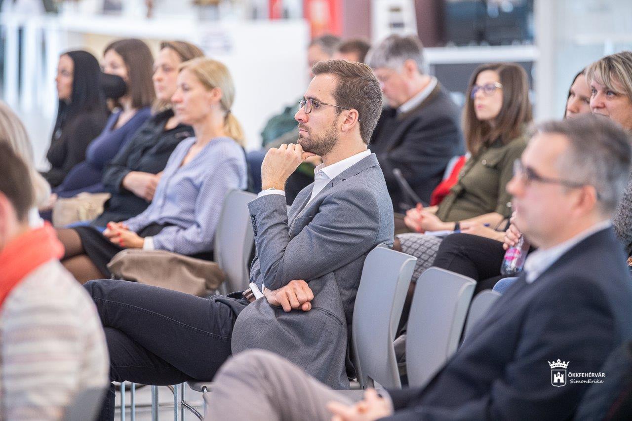 Képeken az Aktívan Fejér megyében konferencia