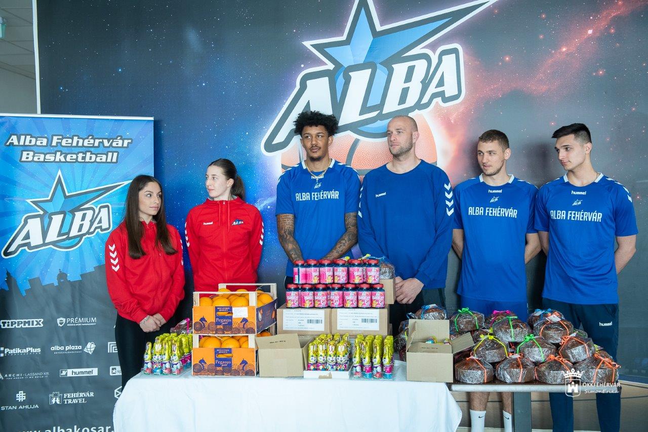 Húsvéti adományosztás az Alba Fehérvárral