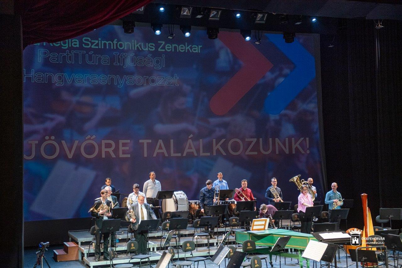 PartiTúra zárókoncert a Vörösmarty Színházban