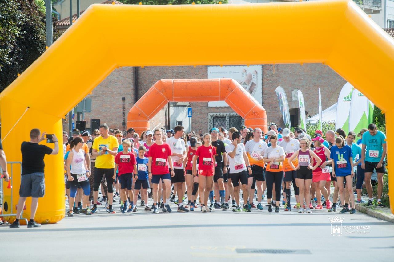 Képeken a 11. TESZ futás Székesfehérváron