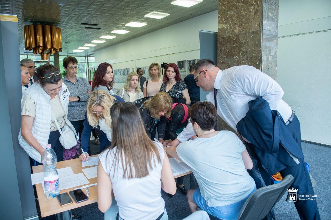 Az Epipen-injekció beadását tanulták a fehérvári tanárok