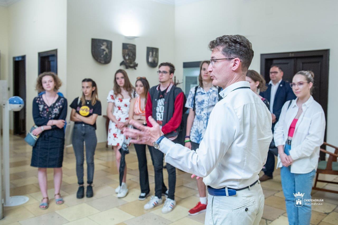 A Versünnep 2022 résztvevői a Városházán