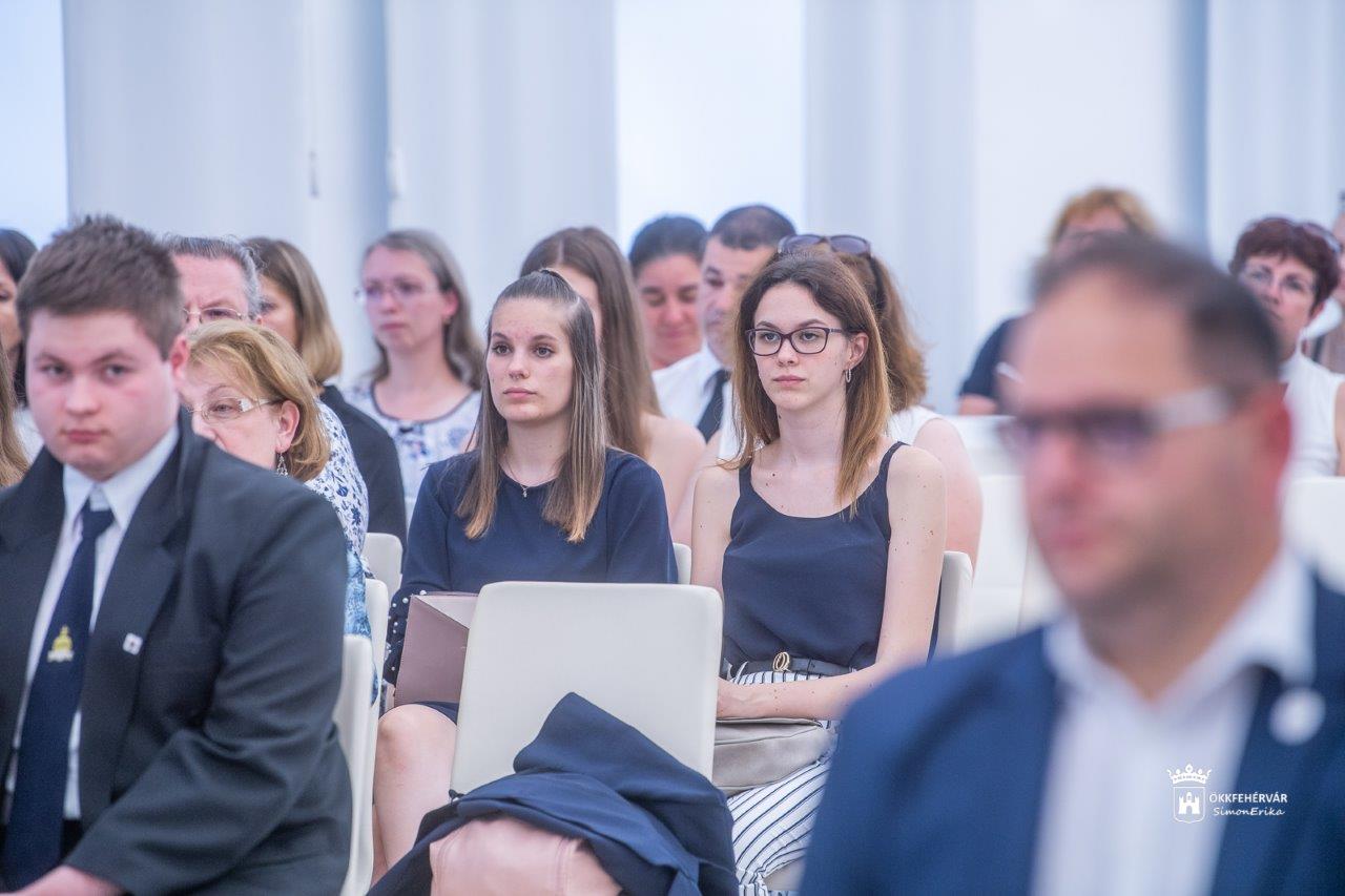 Jó tanuló, jó sportoló diákokat köszöntöttek