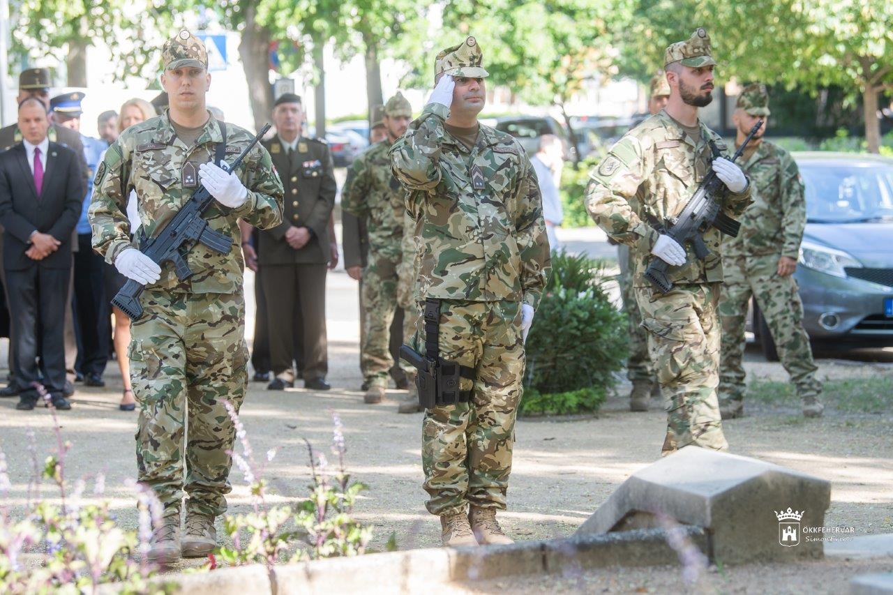 A17. Honvéd Gyalogezred katonáira emlékeztek a Zichy ligetben