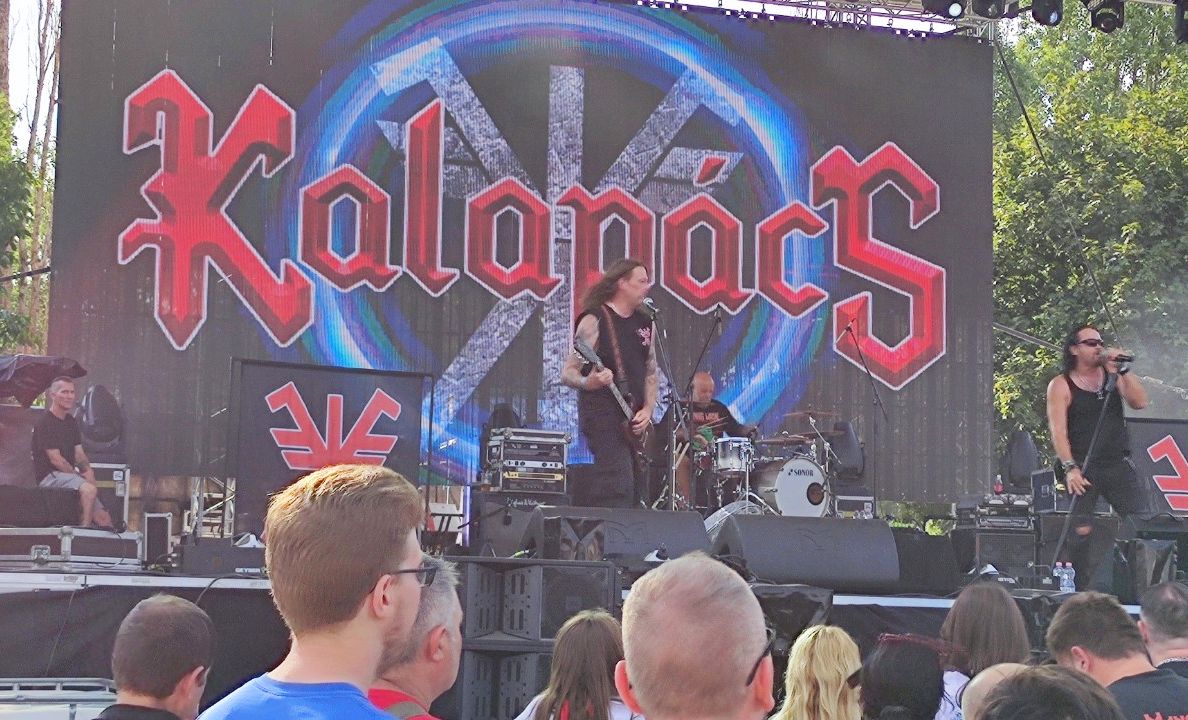 Fezen 25, péntek esti 