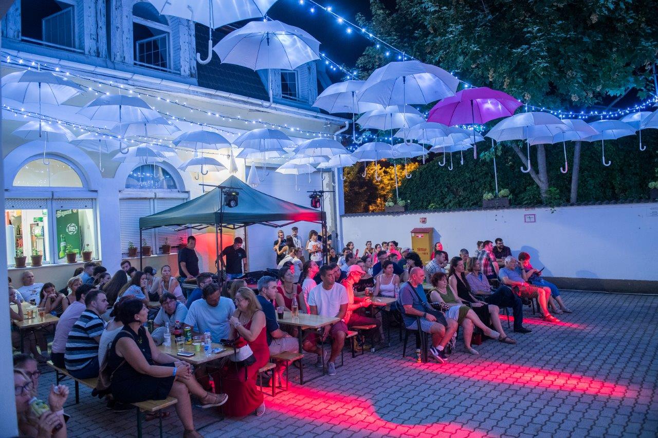 A Cimbaliband Fehérváron a Táncházban