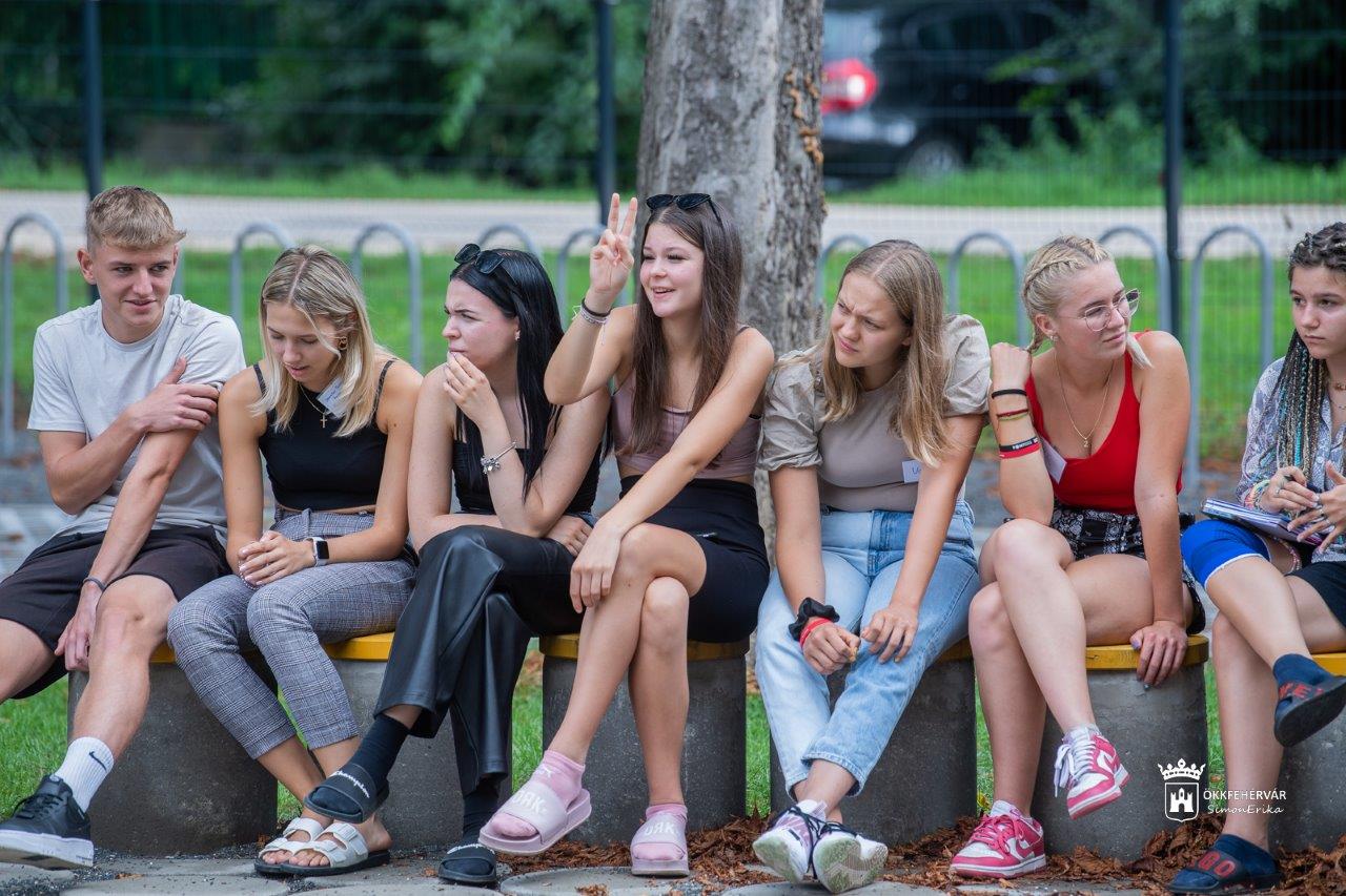 A Székesfehérvári Diáktanács évadnyitó tábora Velencén