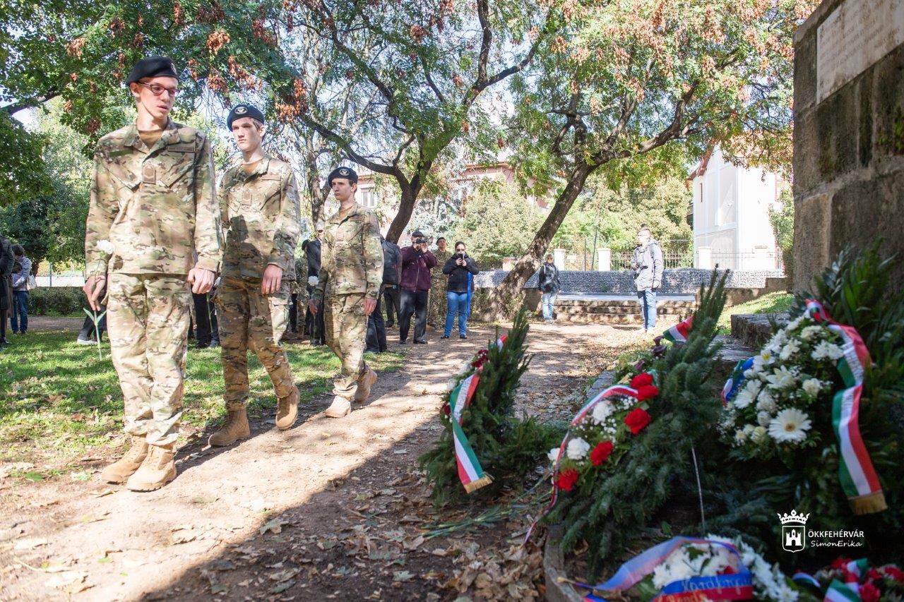 Wathay-emléknap a Prohászka ligetben