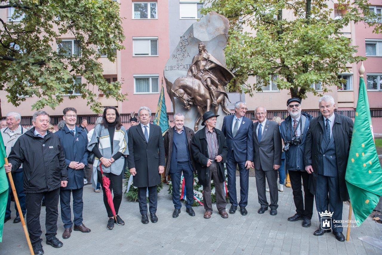 Felavatták Rákóczi Ferenc szobrát Székesfehérváron