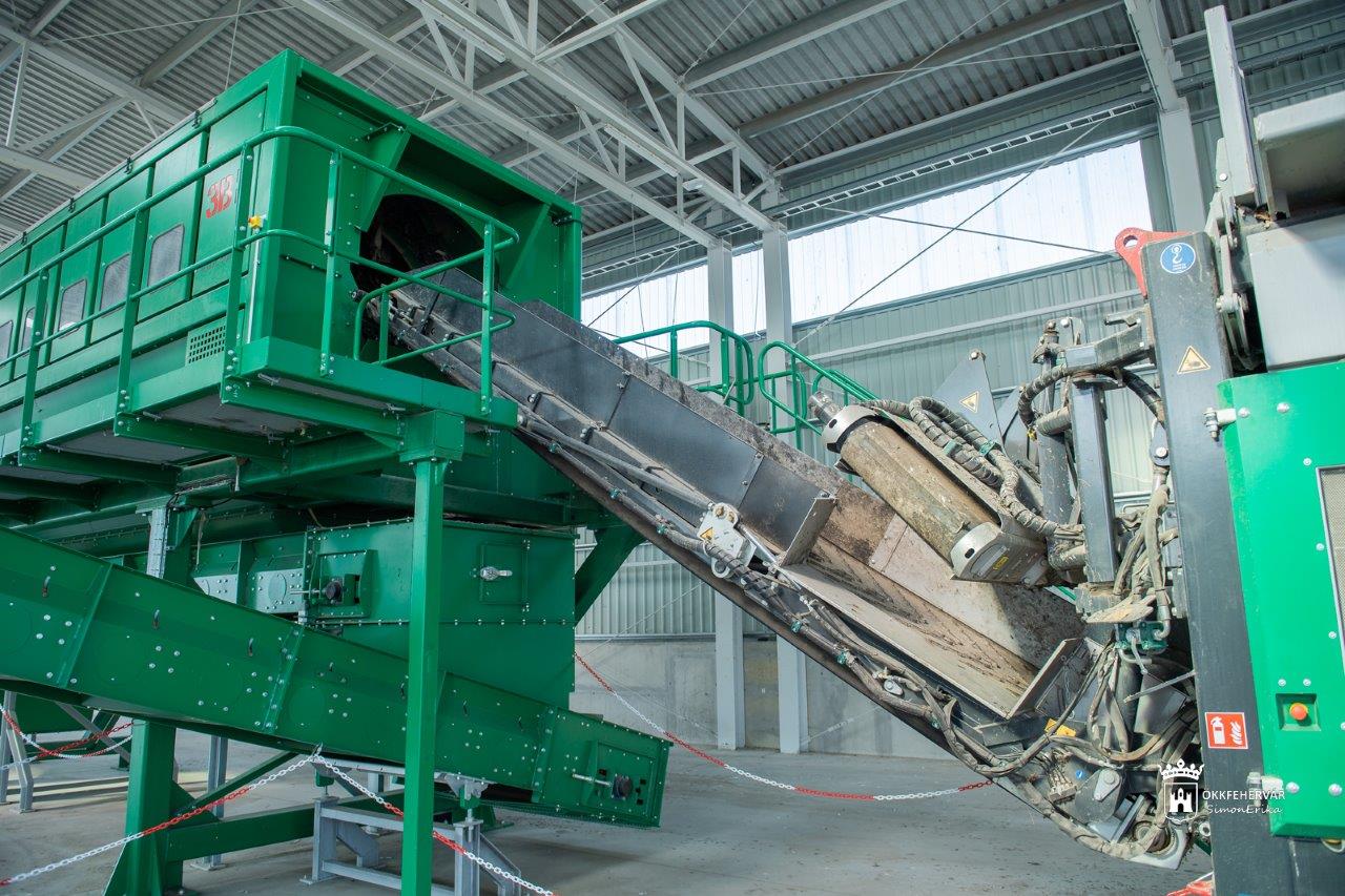 Bejárás Csalán a hulladékkezelő telepen - képek az új válogatóműről