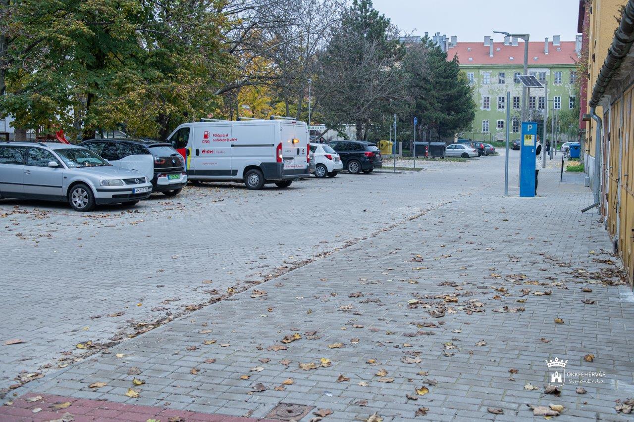 Megújult a Balatoni út a Vörösmarty tér és a Tolnai utca közötti szakaszon