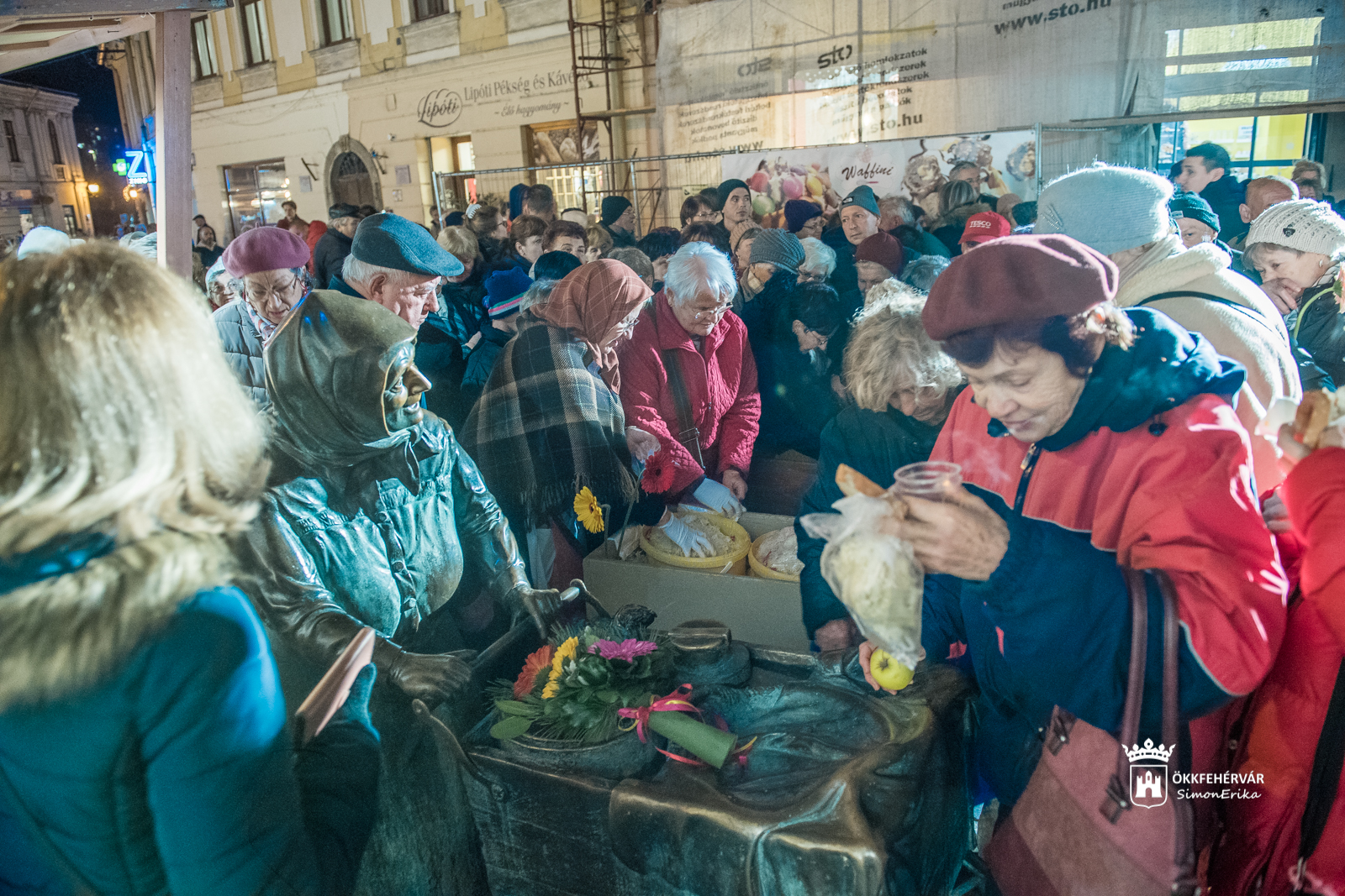 A Katalinokat köszöntötték Székesfehérváron