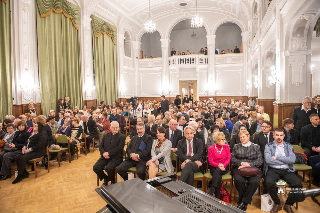 Ökumenikus Adventi Jótékonysági Est Székesfehérváron