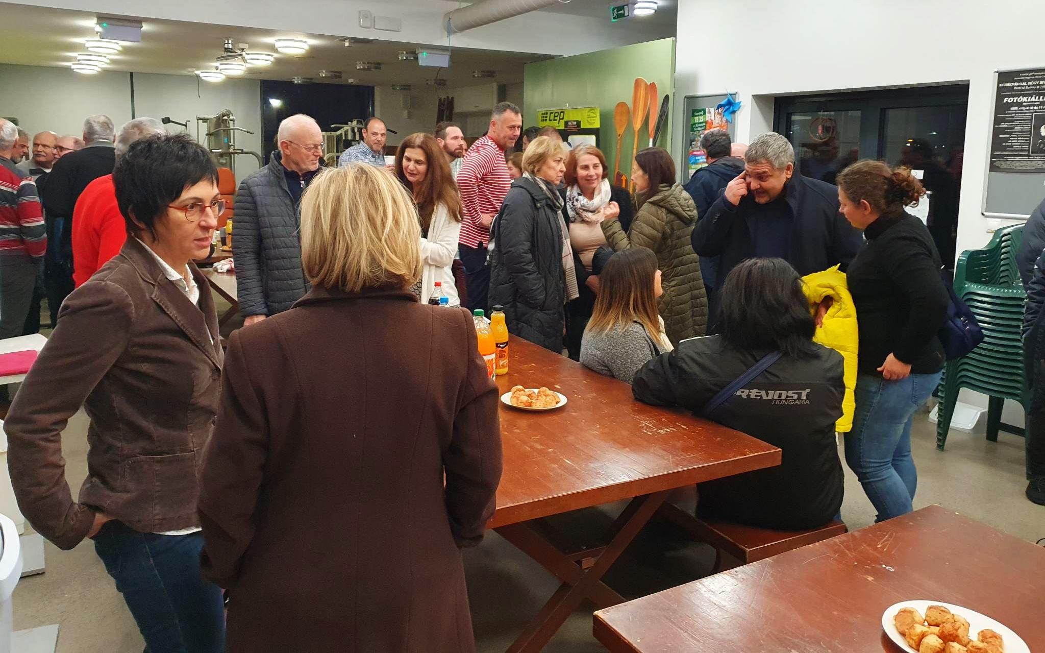 Beszélgetős este Fa Nándorral a Kajakvárban