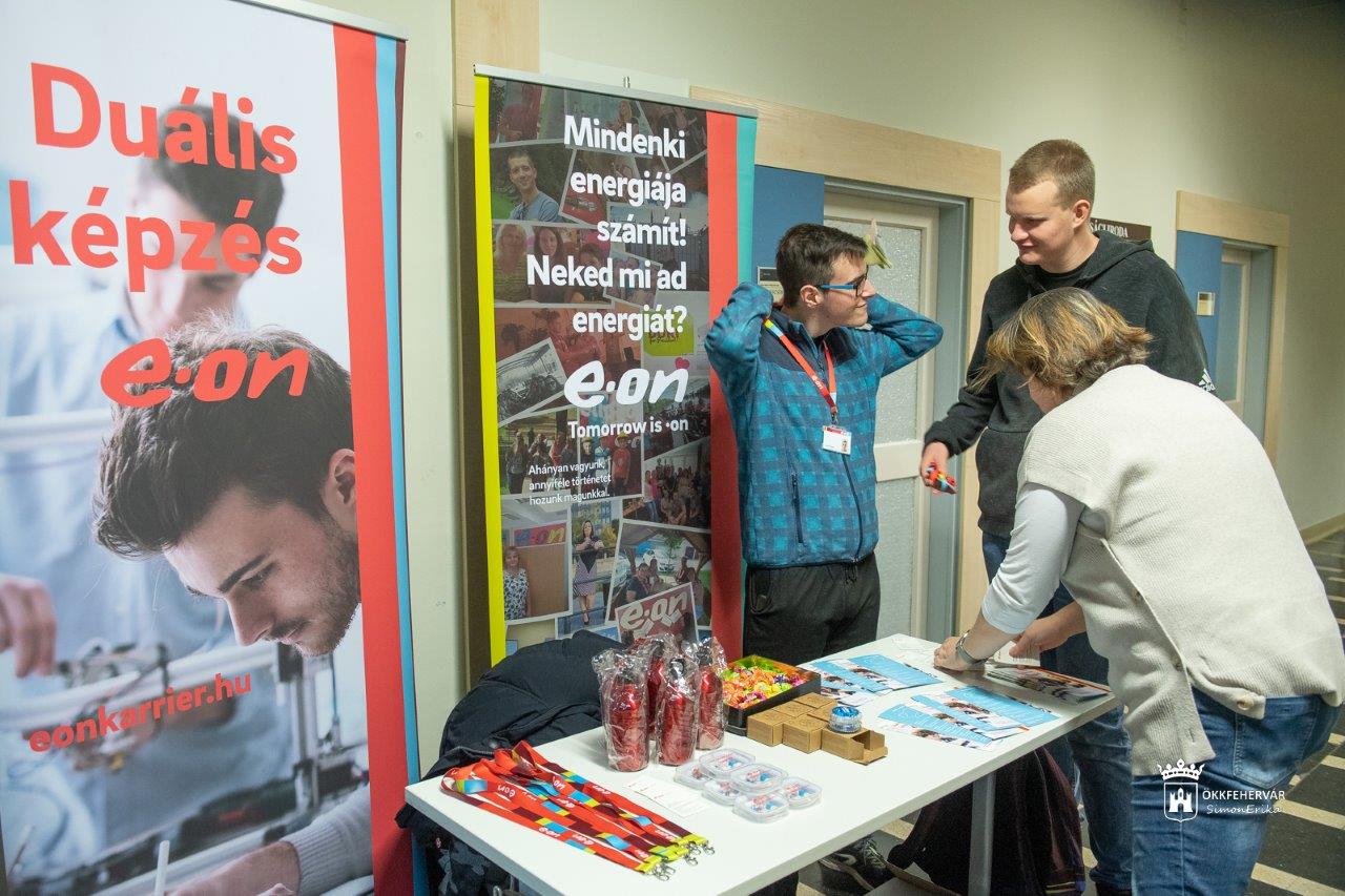 Nyílt nap volt az Óbudai Egyetem Alba Regia Műszaki Karán