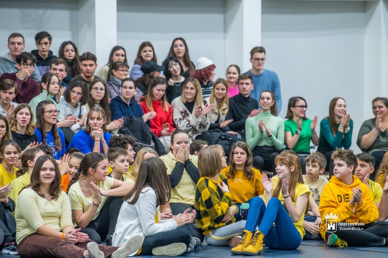 Nézze meg képeken a Ciszterci Diáknapok osztályviadalát