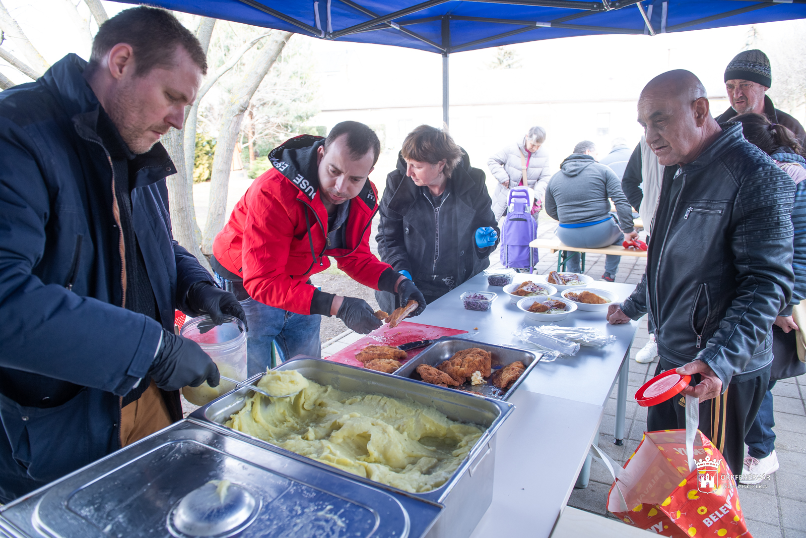 Lakhatási támogatást ad a Krízisközpont az Arconic segítségével