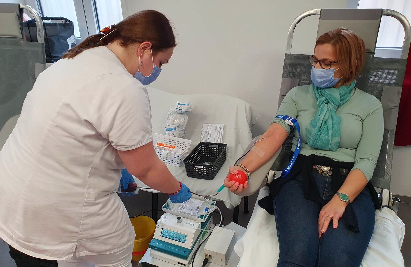 VIII. Civil véradás az Alba Bástya Központban