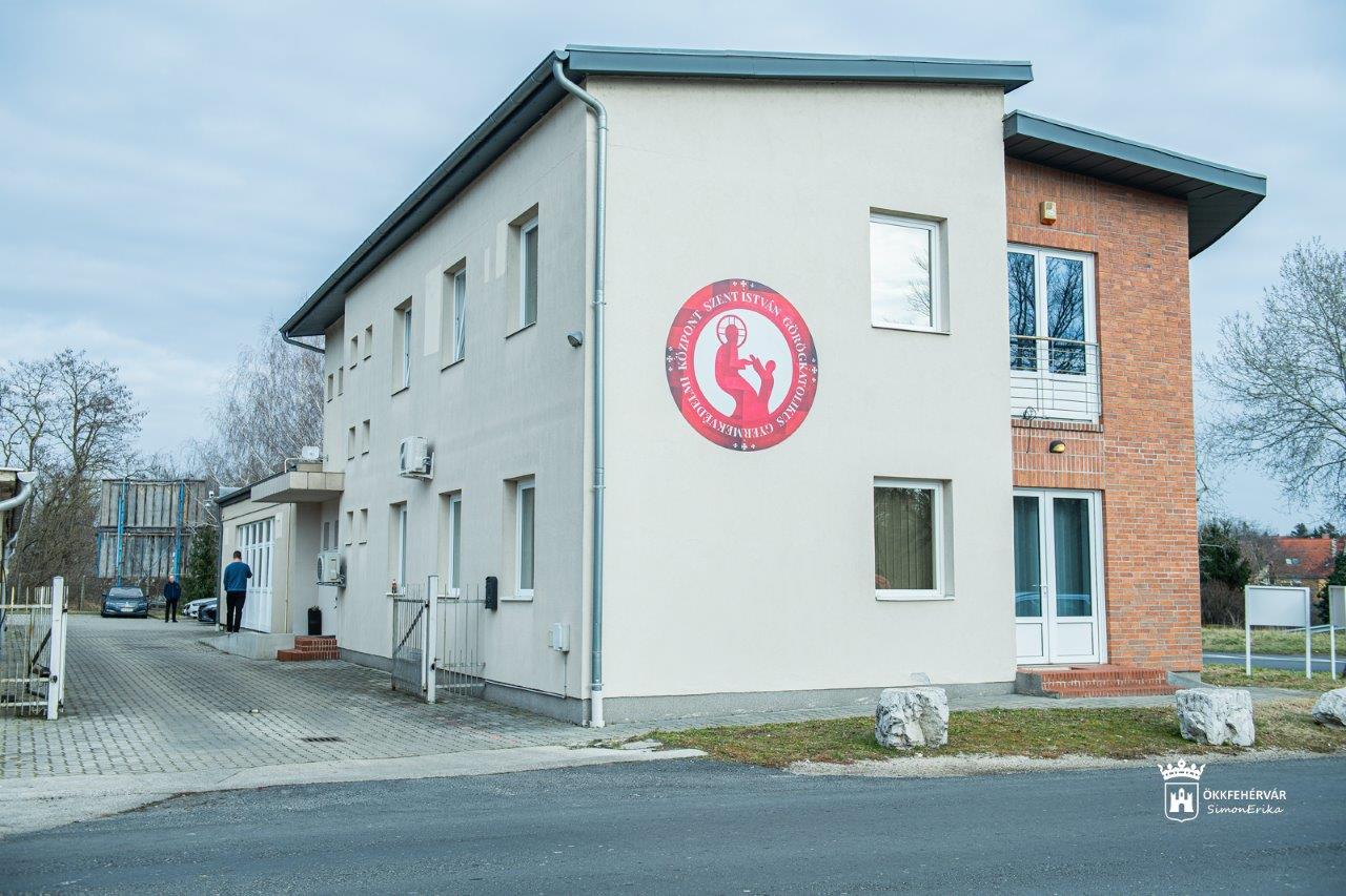 Új épületbe költözött a Szent István Görögkatolikus Gyermekvédelmi Központ