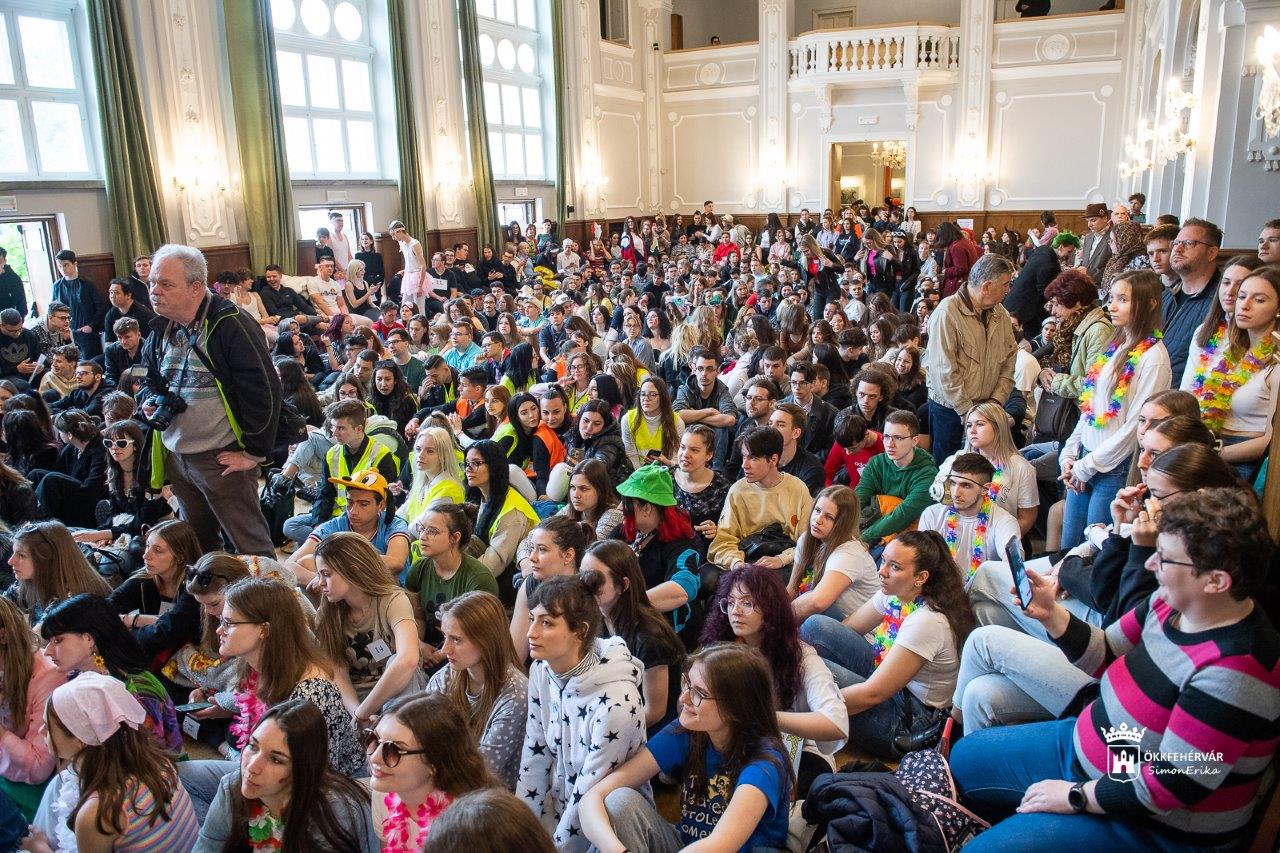 Nézze meg képeken milyen volt a 2023-as Bolondballagás!