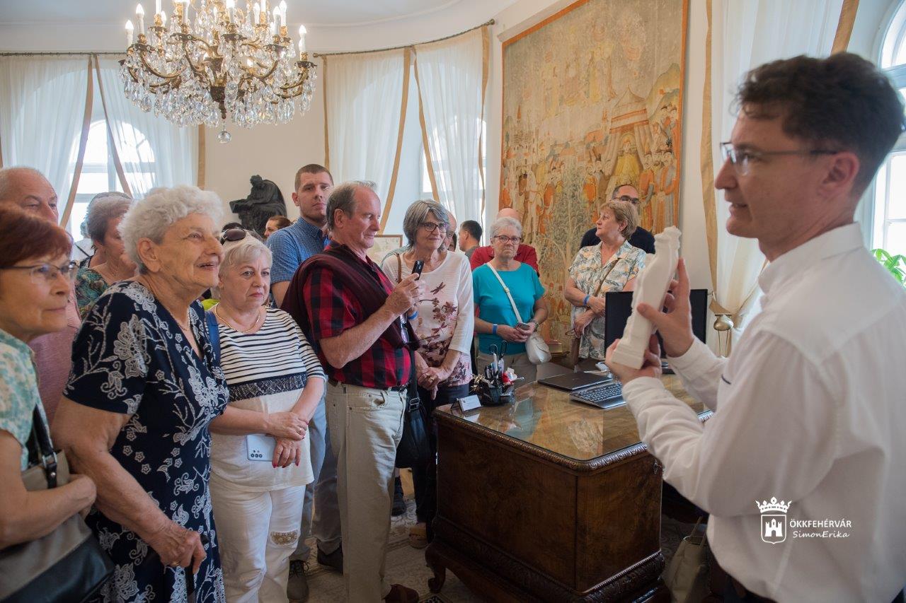 Városházi séta Fehérvár polgármesterével a Múzeumok Éjszakáján