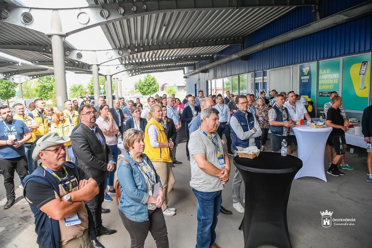 Megújult a Metro áruház Székesfehérváron