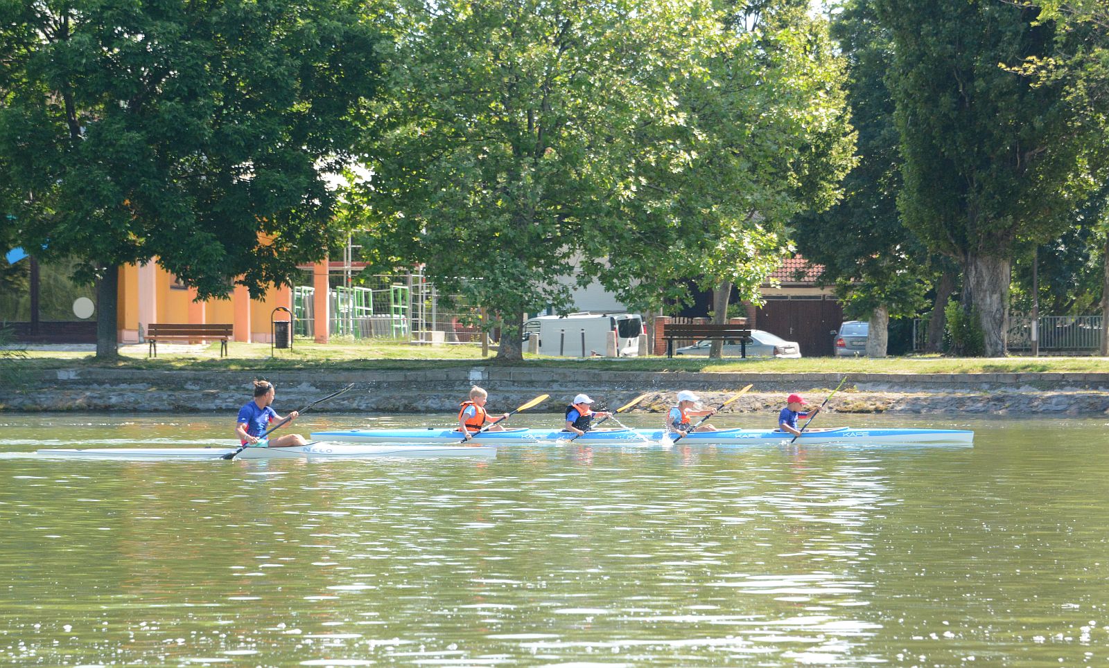 A Vitál Club kajakos tábora a Csónakázó-tavon