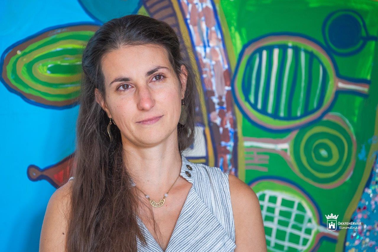 Megnyílt Hegedűs Hanna Léna grafikus kiállítása