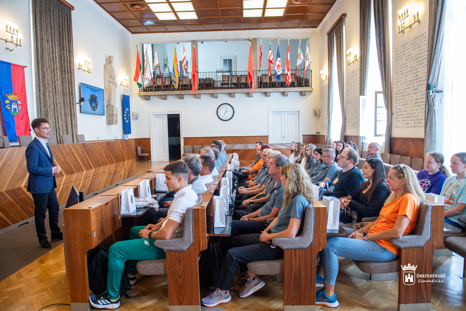 Az Atlétikai Világbajnokságon részt vett székesfehérváriakat köszöntötték a Városházán.