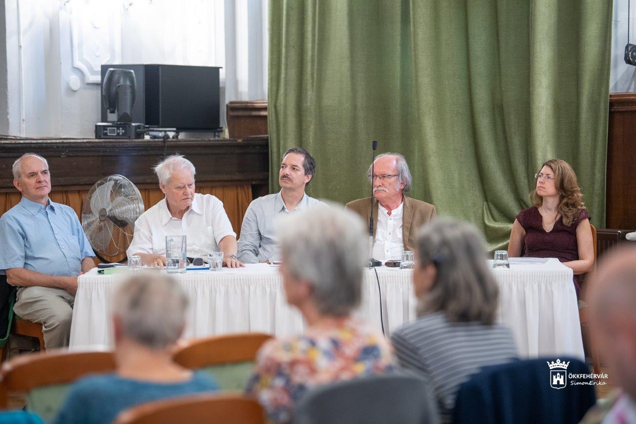 Petőfi-emlékülés Székesfehérváron