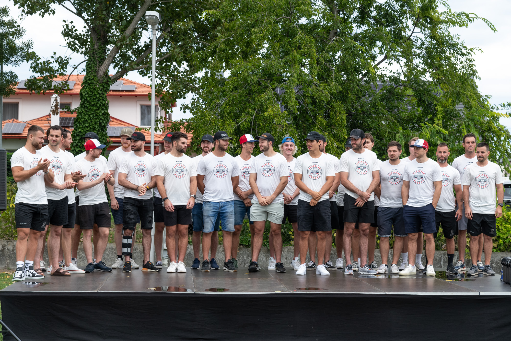 Szezonnyitó találkozó a Bregyóban a fehérvári hokisokkal