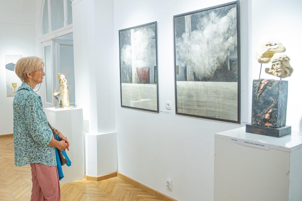 Keresd a békét! - képzőművészeti kiállítás nyílt a Szent Korona Galériában