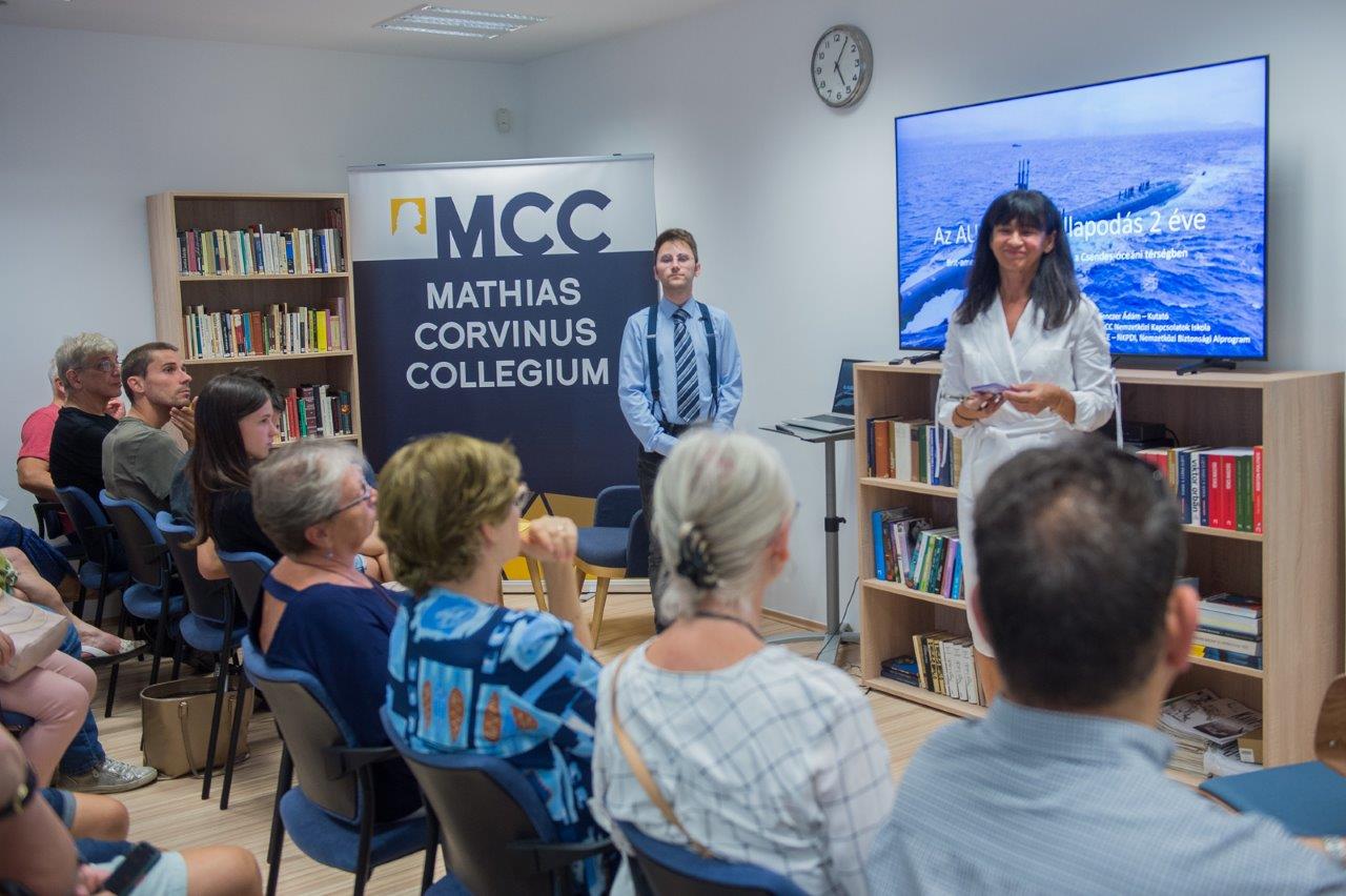 Tenczer Ádám kutató előadása a fehérvári MCC-ben