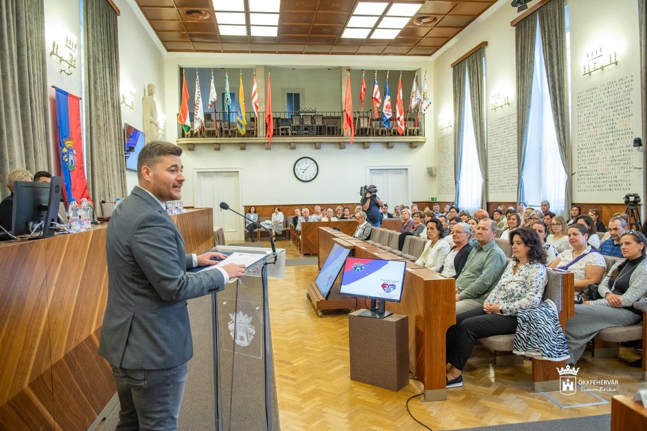 Szakmai konferencia a szociális és gyermekjóléti szolgáltatásokról