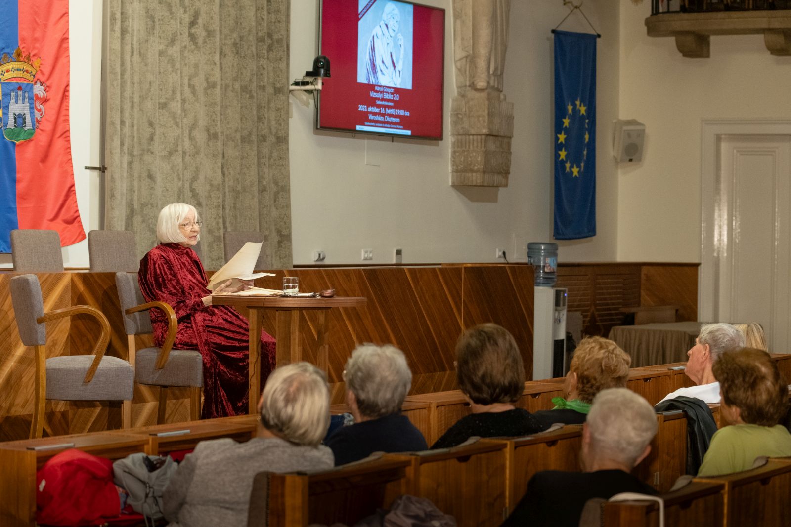 Önálló esttel lépett fel a Városházán Csernus Mariann színésznő
