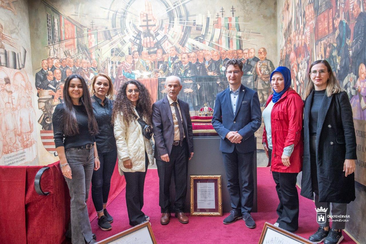 A törökországi Kocaeli delegációja látogatott Fehérvárra