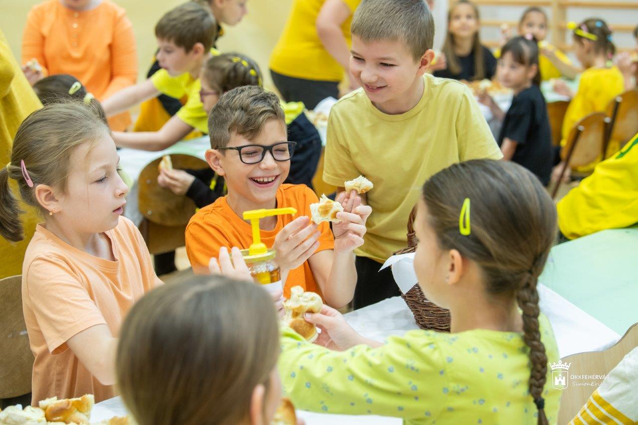 Ilyen volt a mézes reggeli a Kodályban