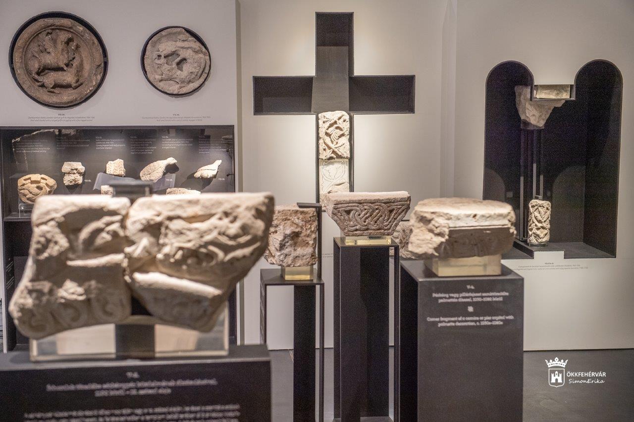 Megnyílt a Koronázó Bazilika Nemzeti Emlékhely Látogatóközpont Fehérváron