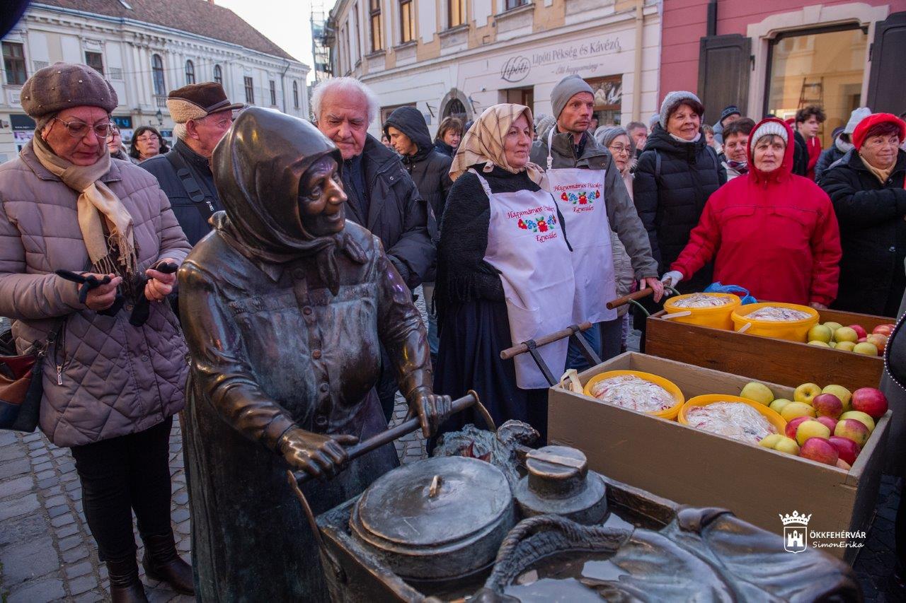 Katalin-napi ünnepség a Liszt Ferenc utcában 2023.