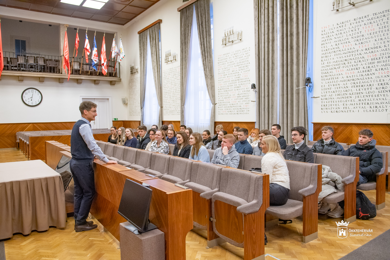 Gazdálkodás és menedzsment szakos hallgatók a Városházán