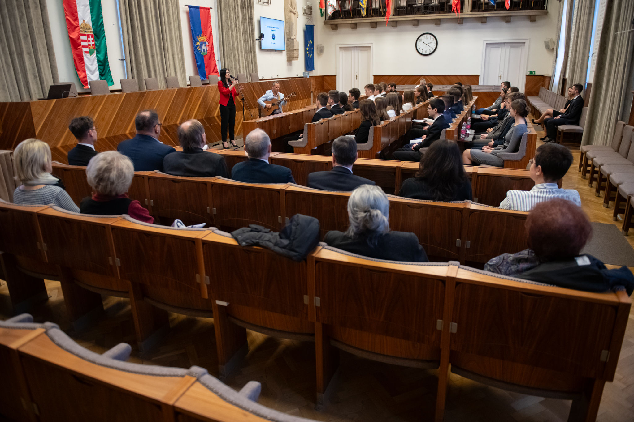 Képeken az Alba Regia Tanulmányi Ösztöndíjak átadása